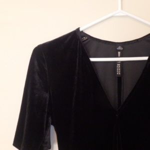Design Lab - Black Velvet Bodysuit - Size: M